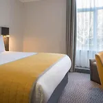 Maldron & Leisure Centre Otel