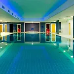 Otel Maldron & Leisure Centre