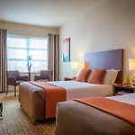 Maldron & Leisure Centre Otel 3*