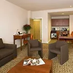 Maldron & Leisure Centre 3*
