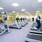 Otel Maldron & Leisure Centre 3*
