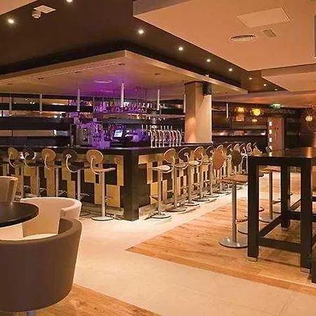 מלון Maldron & Leisure Centre Limerick Junction