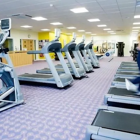 Hotel Maldron Hotel&leisure Centre 3*