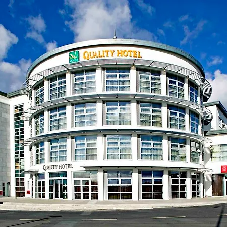 Maldron & Leisure Centre Hotel