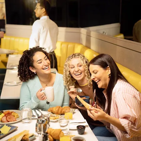 Maldron & Leisure Centre