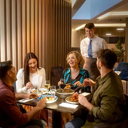 Hotel Maldron Hotel&leisure Centre 3*