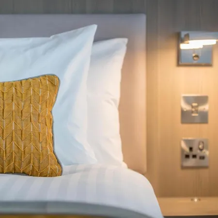 Maldron & Leisure Centre Limerick Junction