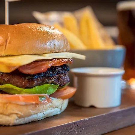 Maldron & Leisure Centre 3* Limerick Junction