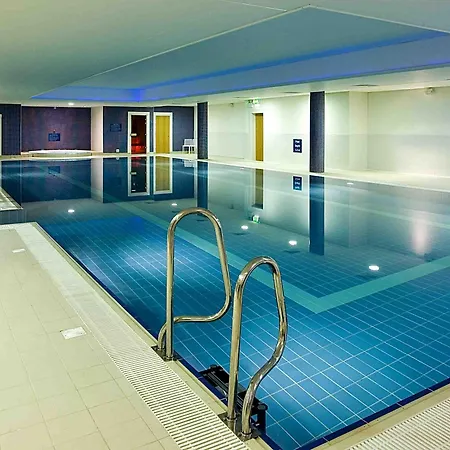 Hotel Maldron Hotel&leisure Centre 3*