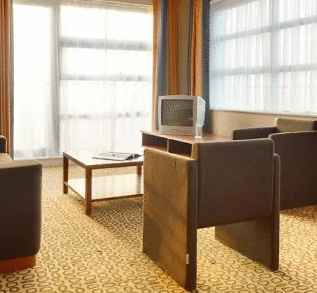 מלון Maldron & Leisure Centre Limerick Junction