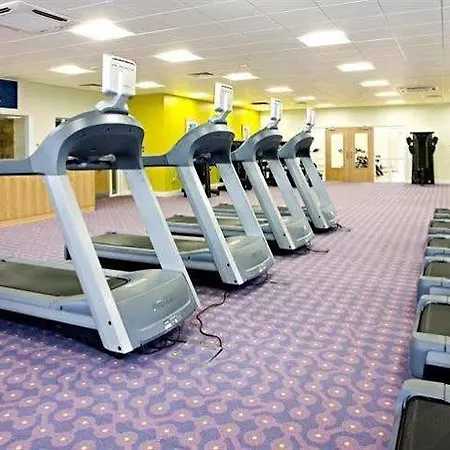 Otel Maldron & Leisure Centre