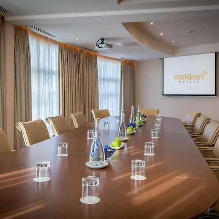 Maldron Hotel&leisure Centre 3*