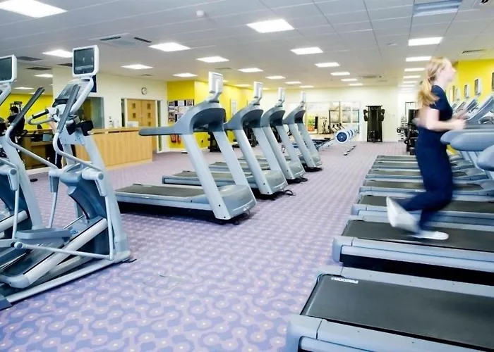 Hotell Maldron & Leisure Centre 3*