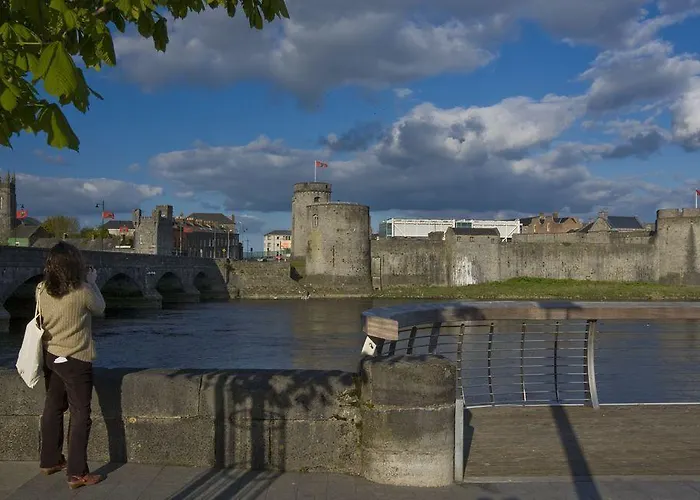 酒店 利姆瑞克玛尔德文酒店及休闲中心 3*