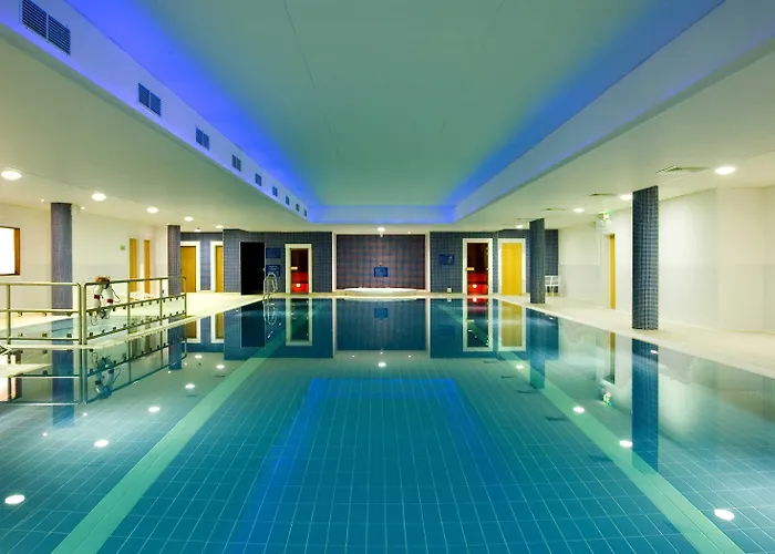 Hotel Maldron Hotel&leisure Centre 3*