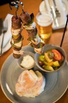 利姆瑞克玛尔德文酒店及休闲中心 3*