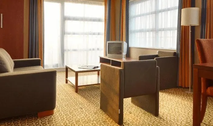 호텔 Maldron & Leisure Centre Limerick Junction