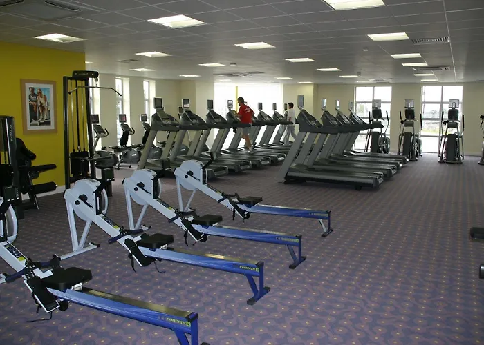 Maldron & Leisure Centre 호텔 3*